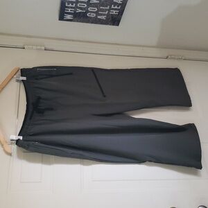 Women's PLUS SIZE Olive Capri Pants